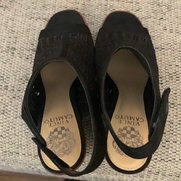 Vince Camuto Sandal - Picture 4 of 4